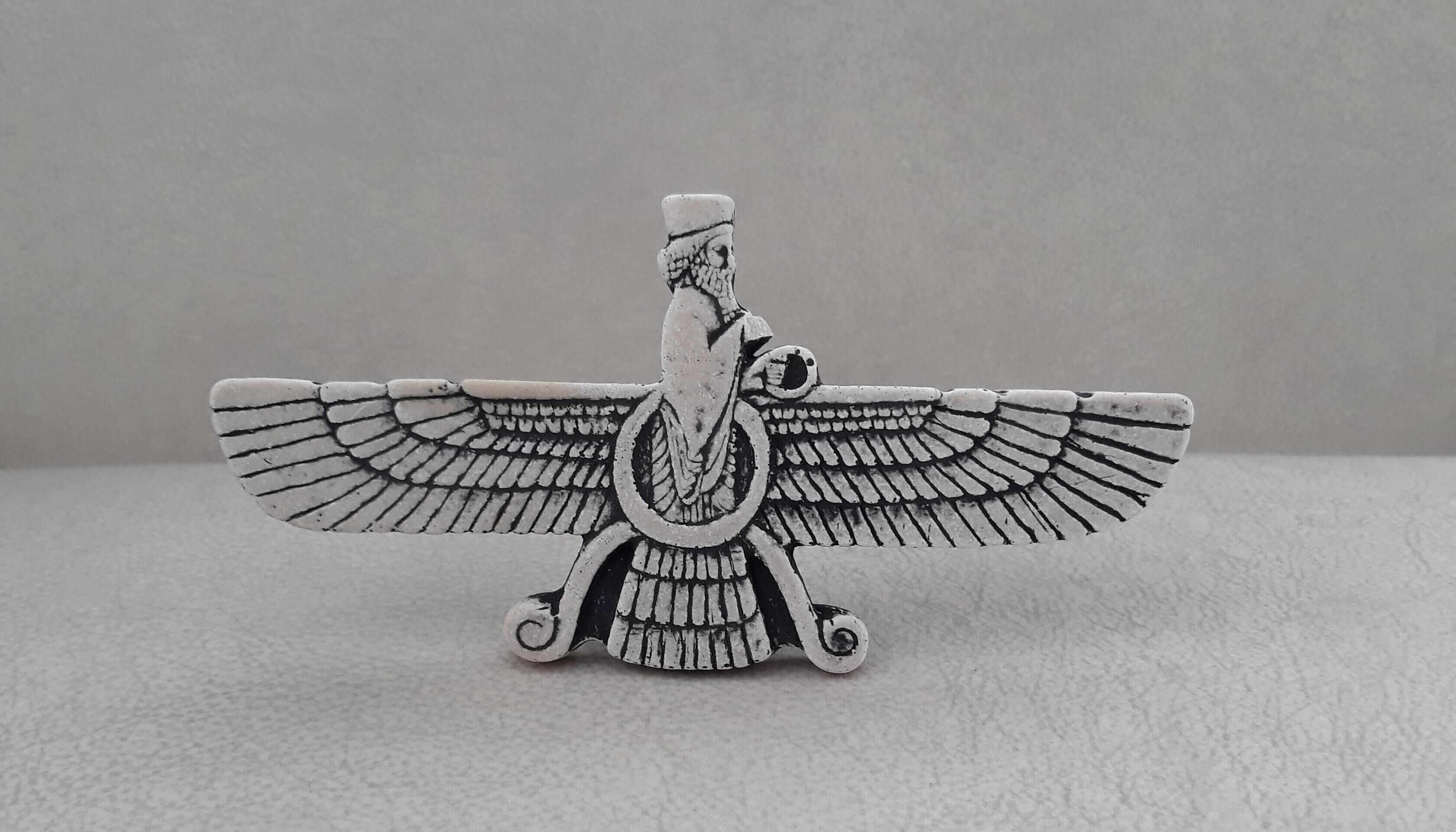 مجسمه فروهر سنگ مصنوعی