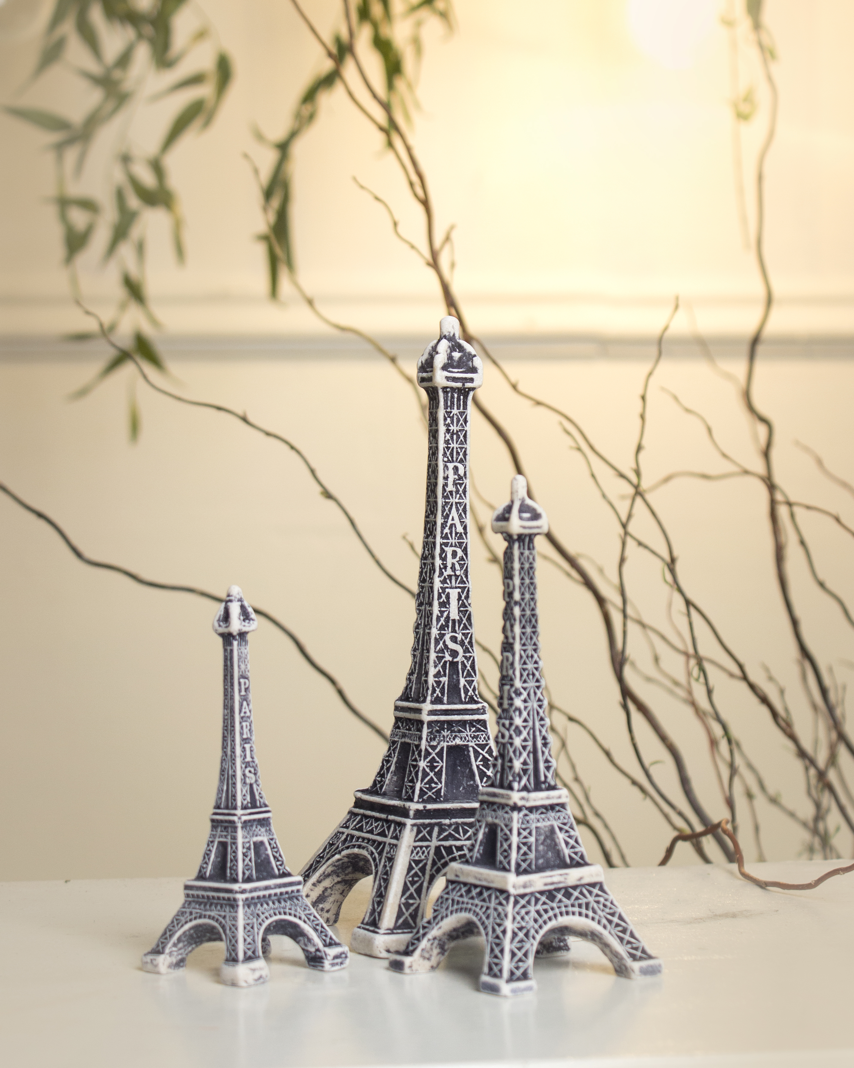 مجسمه سنگی برج ایفل/ هدیه و دکوری مناسب ویترین، میز کار و پذیرایی خانه